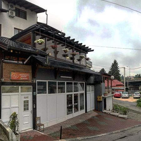 Отель Demi Old Town - Garage Parking Сараево Экстерьер фото