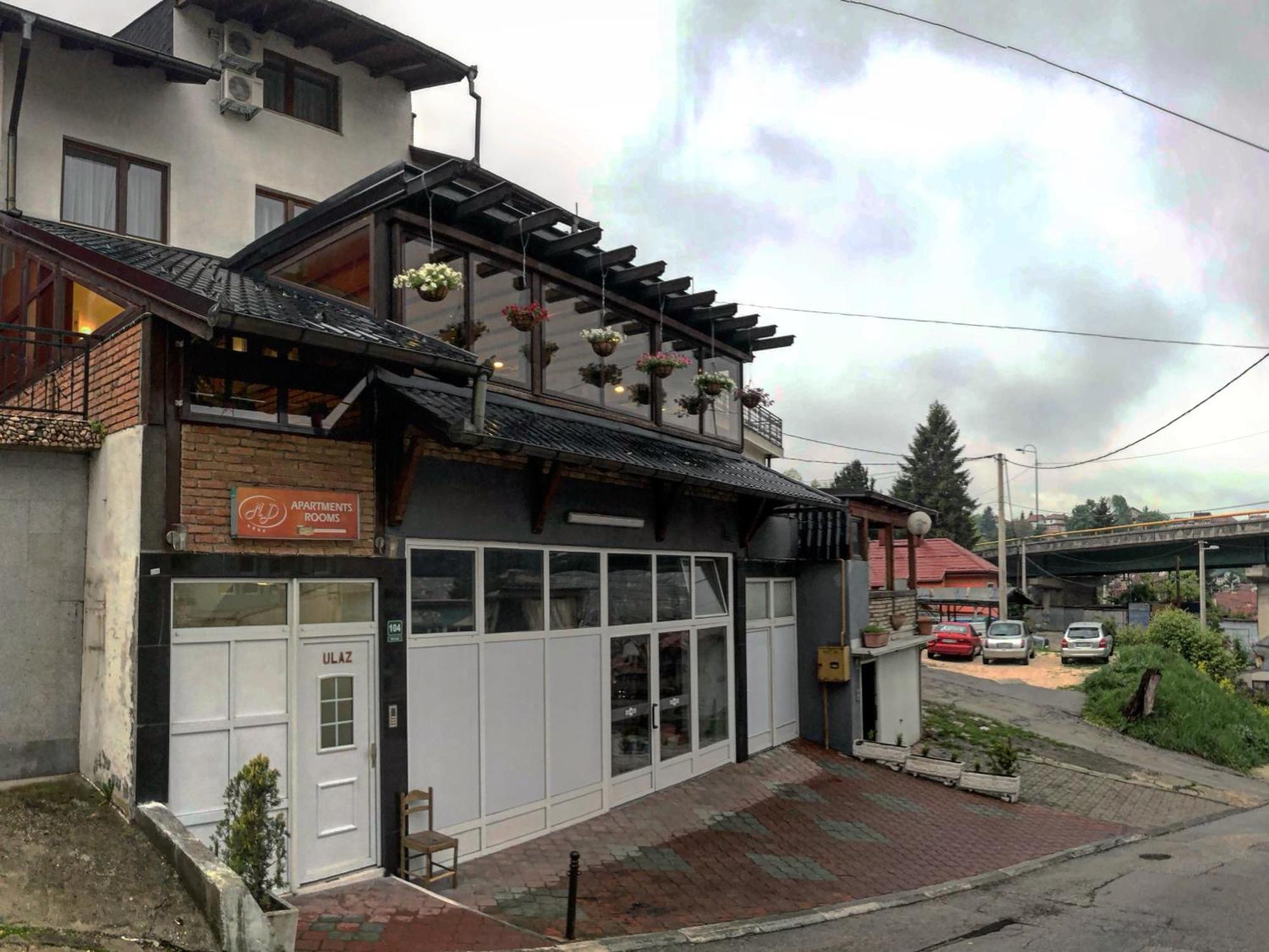 Отель Demi Old Town - Garage Parking Сараево Экстерьер фото